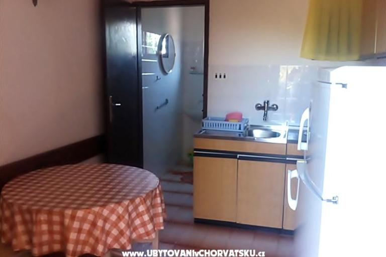Apartmaji Mate – foto 13