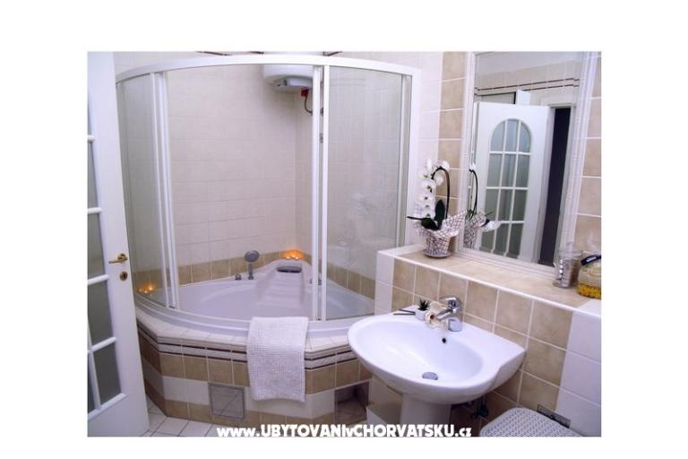 AdiOro Luxury Beachfront Apartma – foto 9