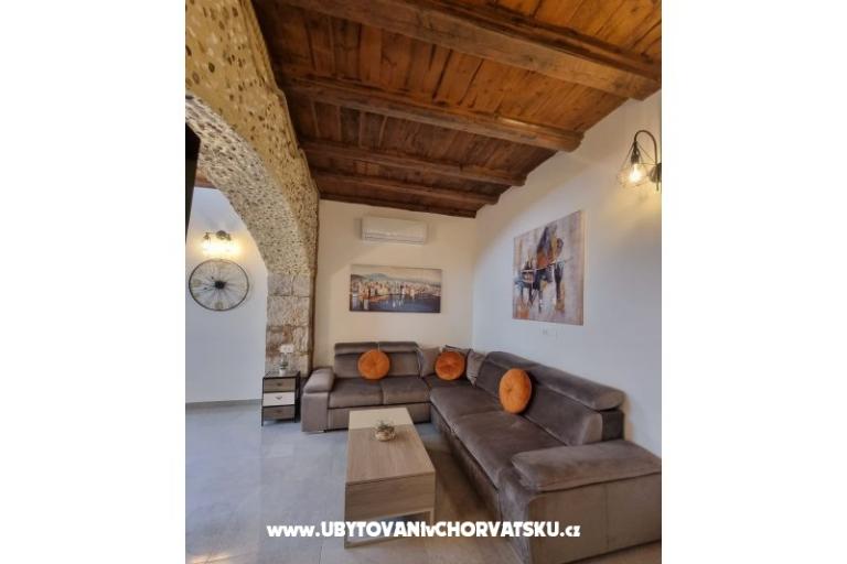 Apartmaji Martini and Arch Bacvice – foto 10