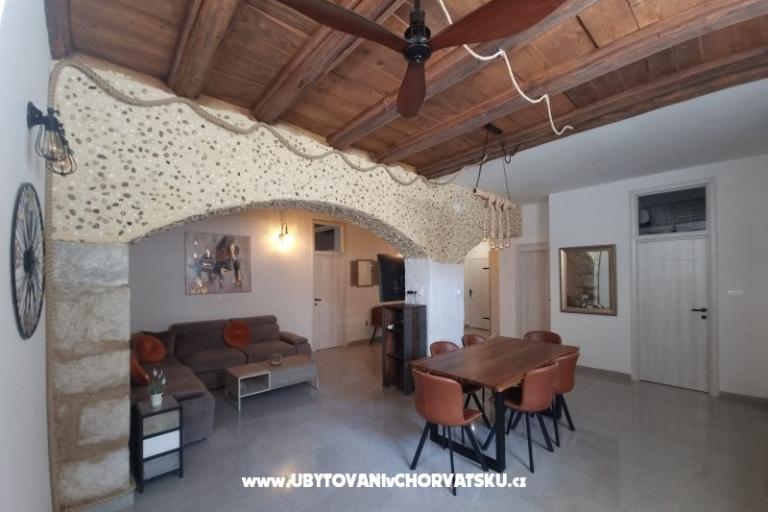 Apartmaji Martini and Arch Bacvice – foto 12