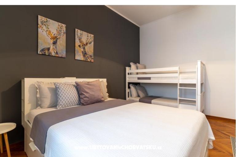 Apartmaji Martini and Arch Bacvice – foto 4