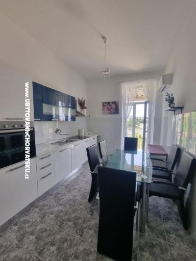 Apartmaji Martini and Arch Bacvice – foto 6