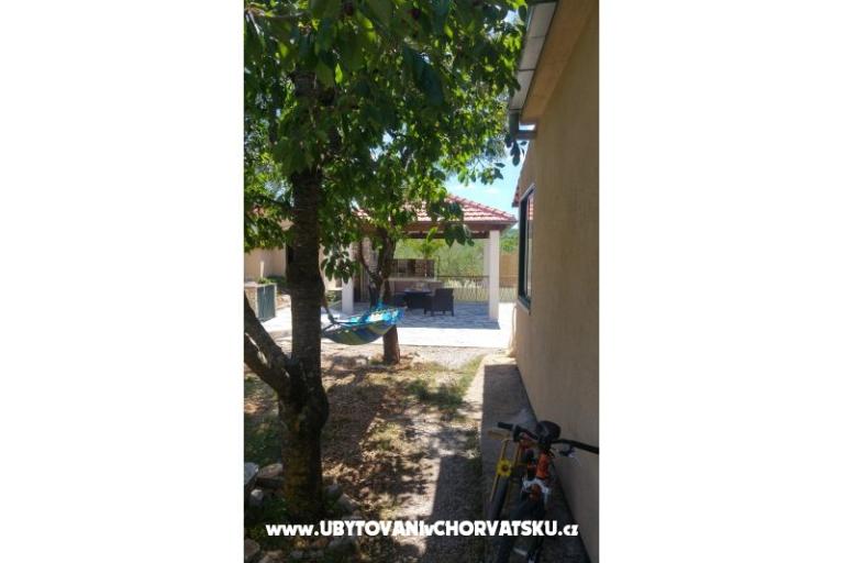 Countryside house z bazenom – foto 11