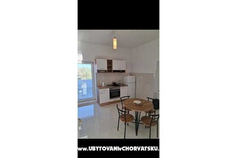 Apartmaji Kamelia – foto 4