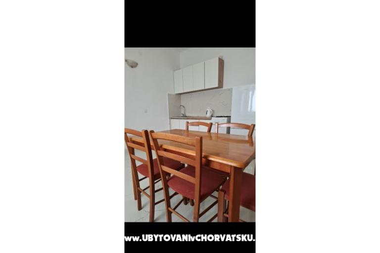 Apartmaji Kamelia – foto 7