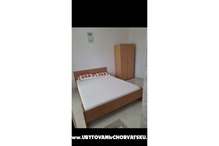 Apartmaji Kamelia – foto 8