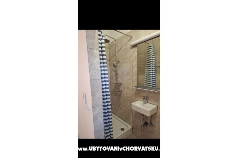 Apartmaji Kamelia – foto 9