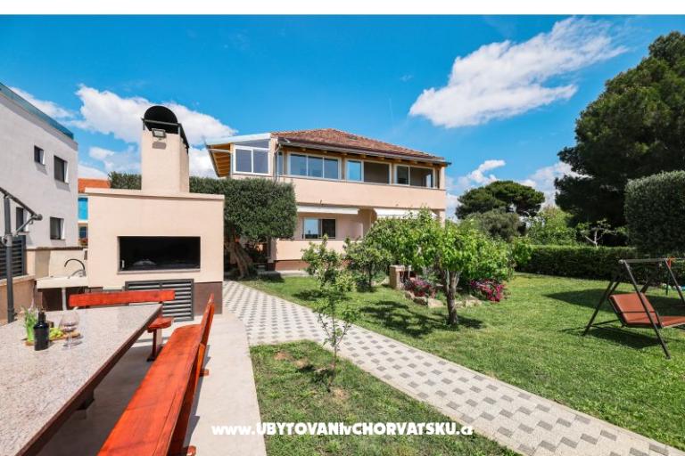 Apartmaji Becky – foto 17