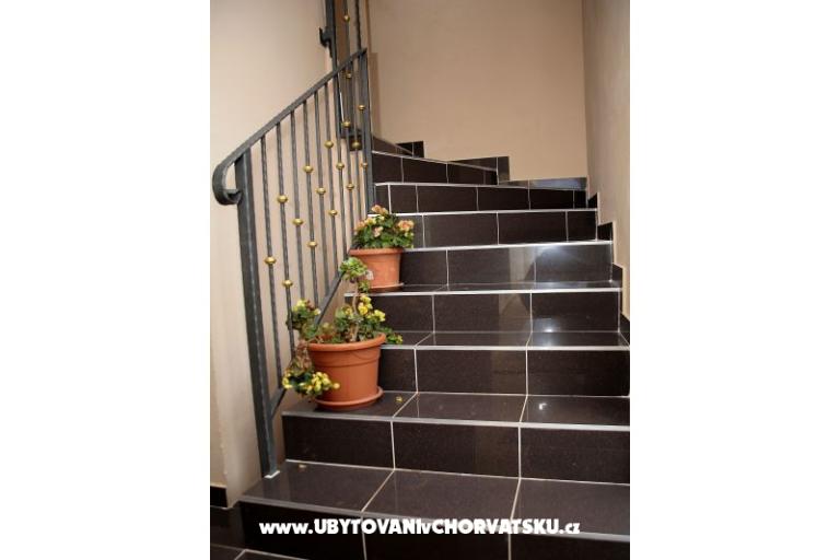 Apartmaji Elvis – foto 10