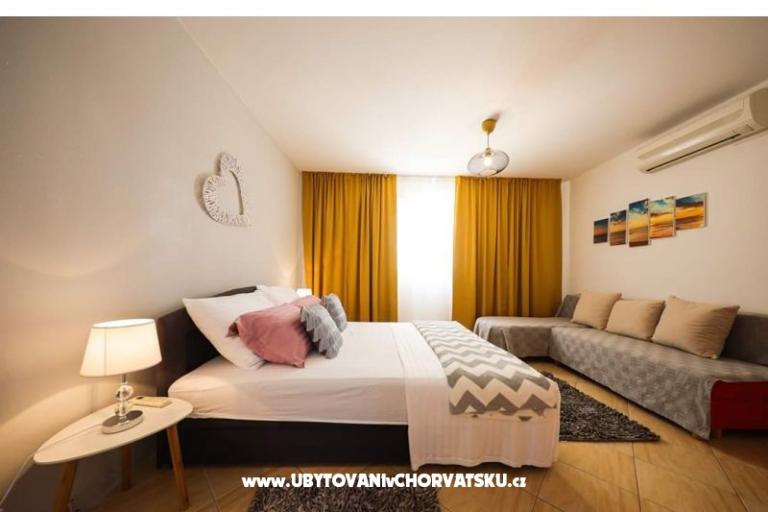 Apartma ANAI with private  pool – foto 7