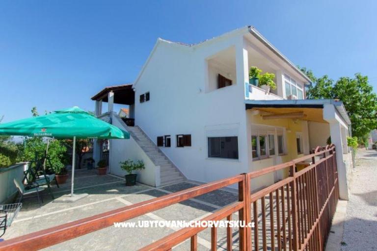 Apartmaji Denis Supetar Brač – foto 2
