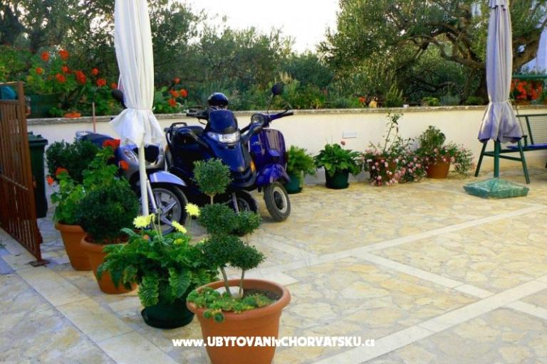 Apartmaji Denis Supetar Brač – foto 7