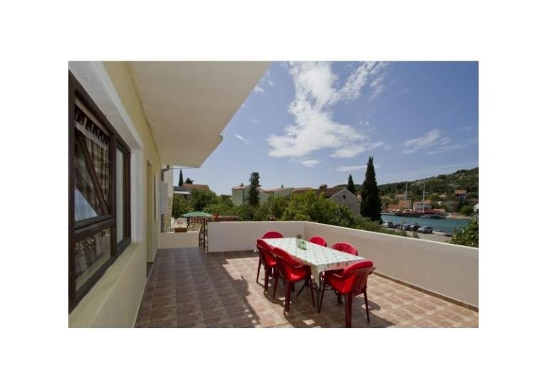 Apartmaji Gomilica – foto 8