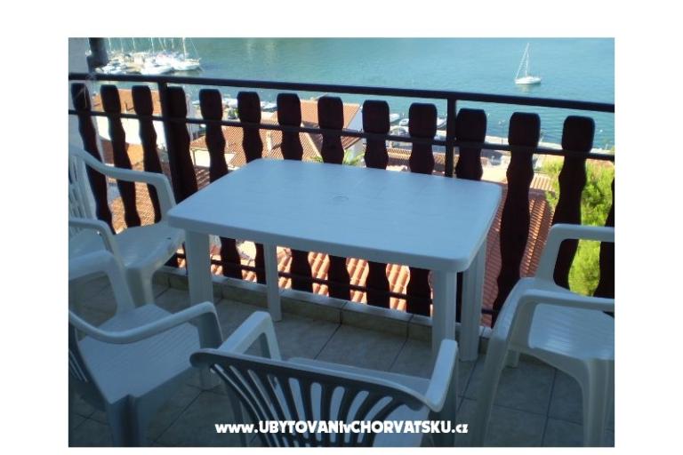 Apartmaji Barbaca Tisno – foto 18