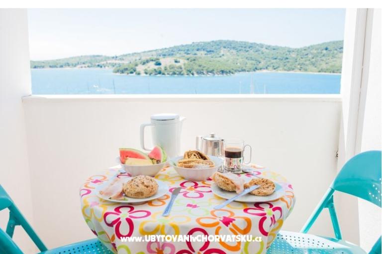 Apartmaji Barbara Tisno – foto 8