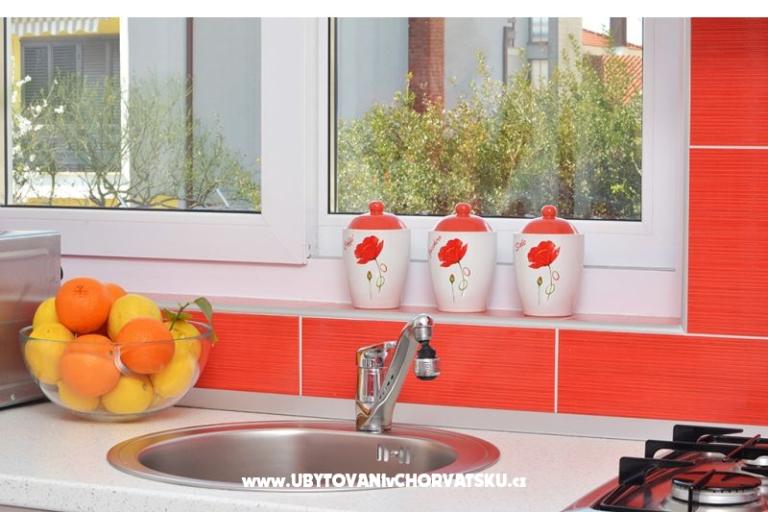 Apartmaji Ana i Vinka – foto 12