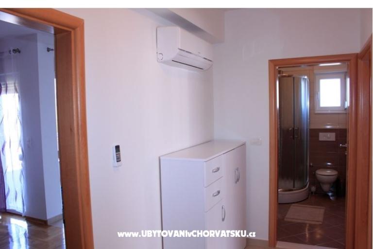 Apartma Anadina KOMFOR KRAJ PLAŽE – foto 11