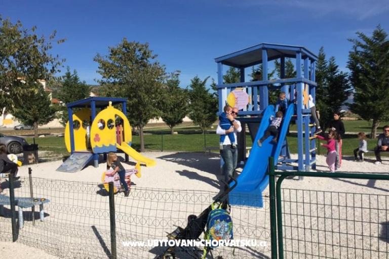 Apartmaji Anda – foto 11