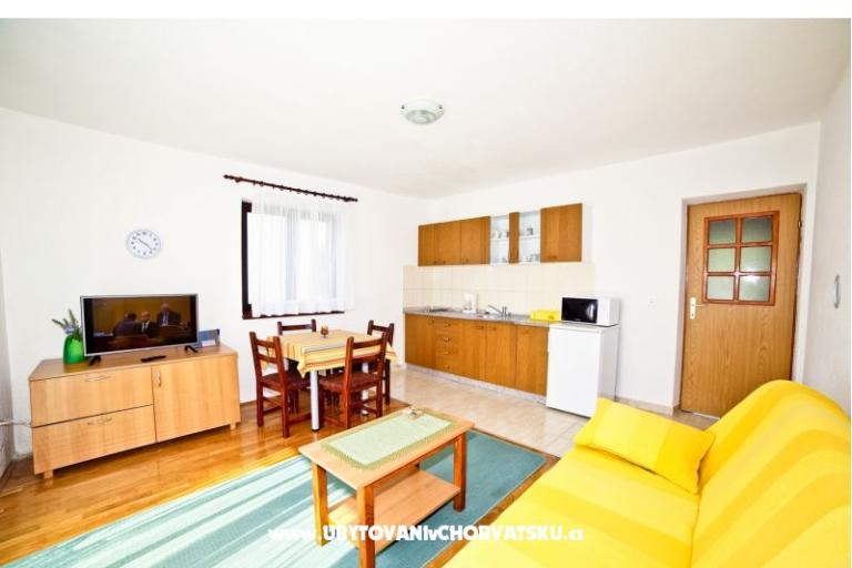 Apartmaji Aniva – foto 3