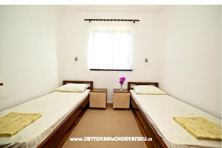 Apartmaji Aniva – foto 5