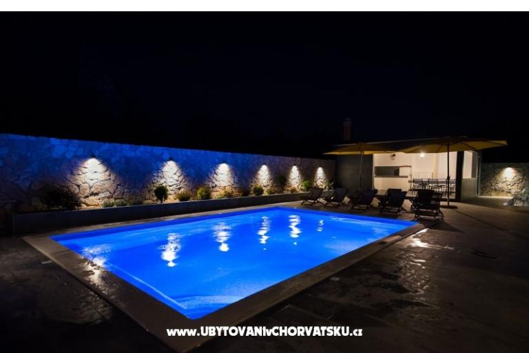 Apartmaji Ivan*** – foto 16