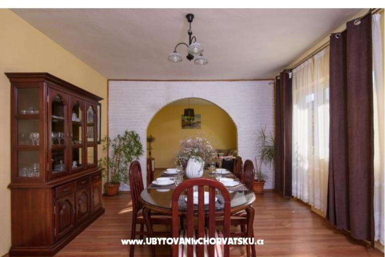 Apartmaji Karmen – foto 4