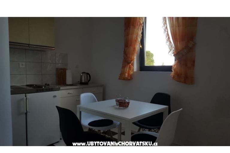 Apartmaji Laura – foto 8