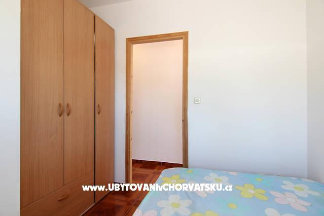 Apartmaji Okrug Gornji – foto 7