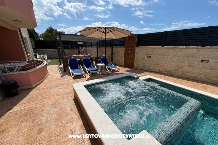 Apartmaji Villa Peky – foto 11