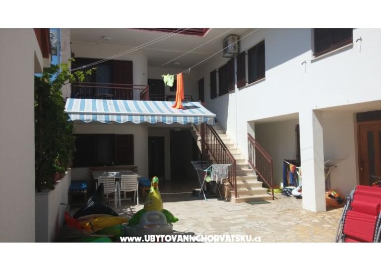 Apartmaji Tri palme – foto 13