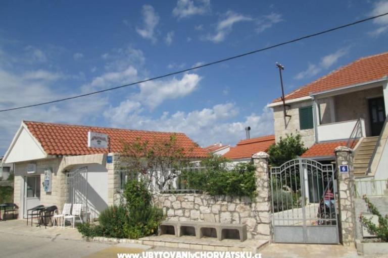 Apartmaji Tri palme – foto 4