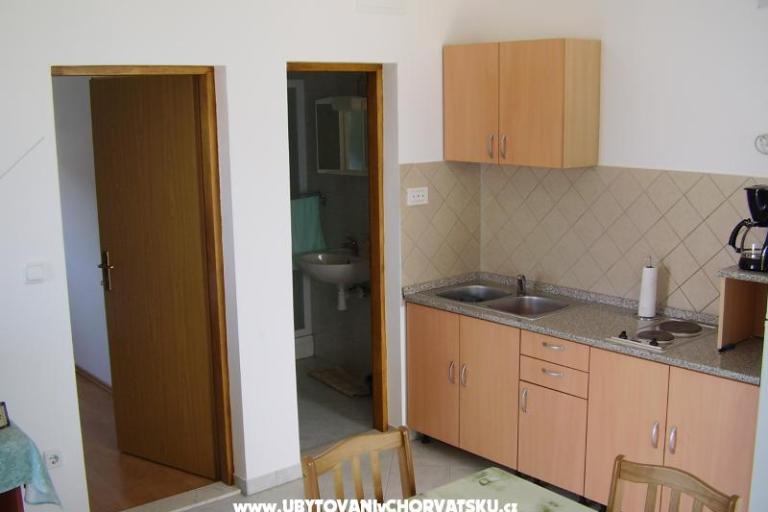 Apartmaji Arbanija – foto 7