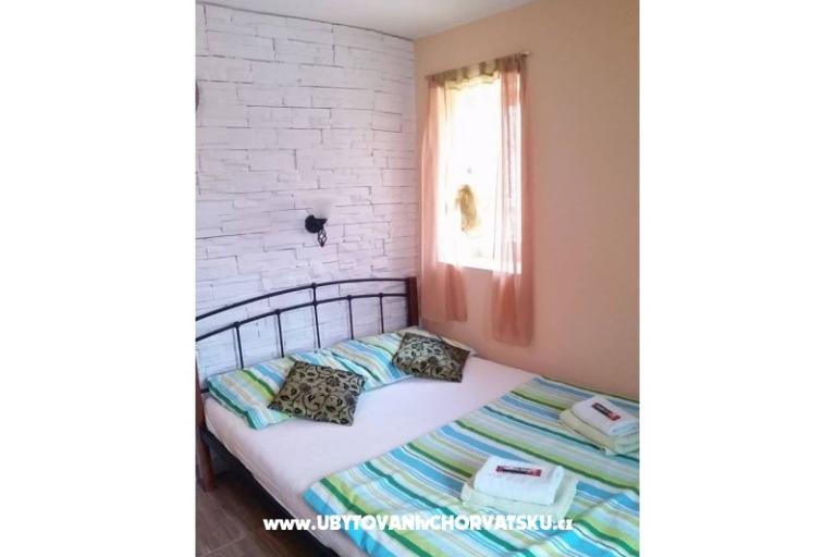 Apartmaji Stone Hiša – foto 9