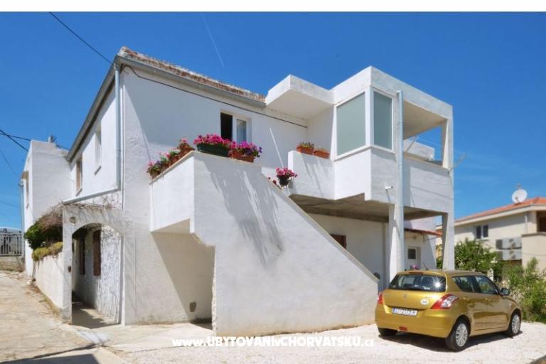 Apartma Petra Arbanija – foto 15