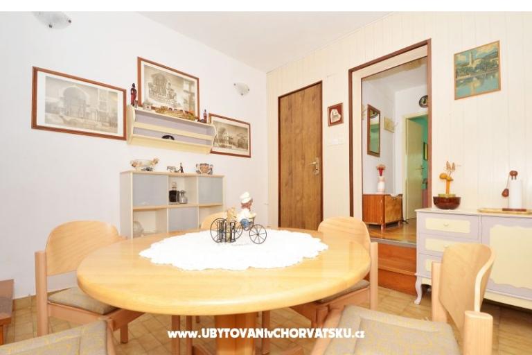 Apartma Petra Arbanija – foto 6