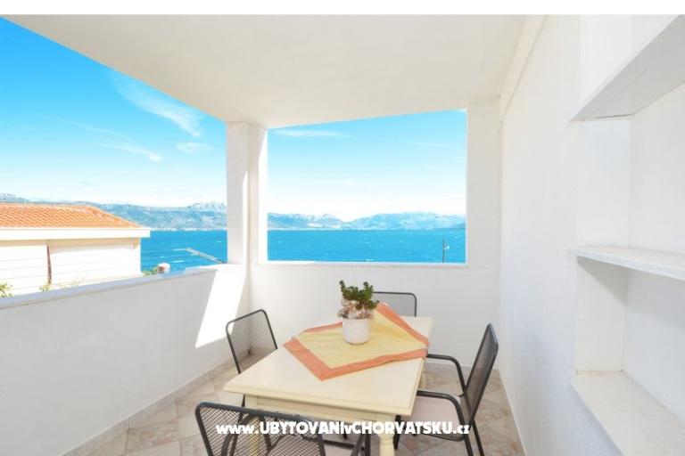 Apartma Petra Arbanija – foto 9
