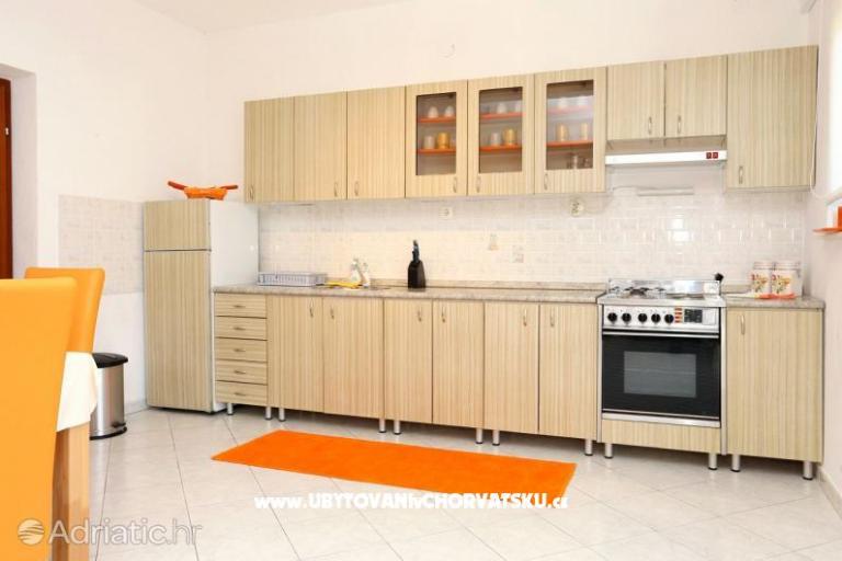 Apartma Rainbow – foto 4
