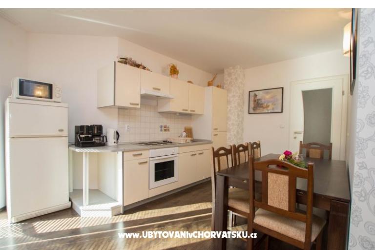Apartmaji Anamaria – foto 8
