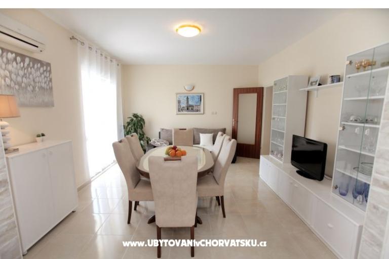 Apartmaji Carmen – foto 4
