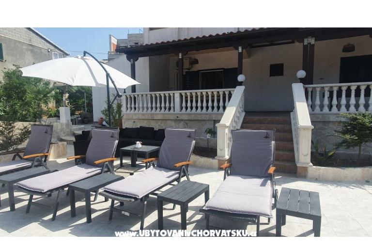 Apartmaji Ksenija and Anchor – foto 21
