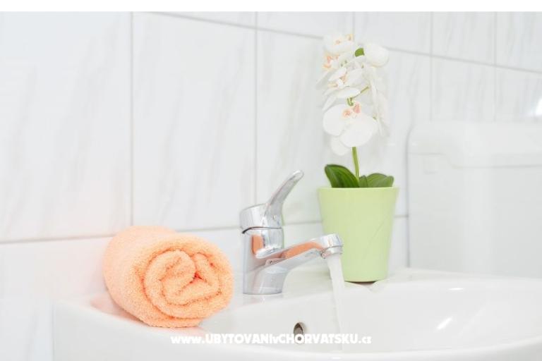 Apartmaji Lorna – foto 18