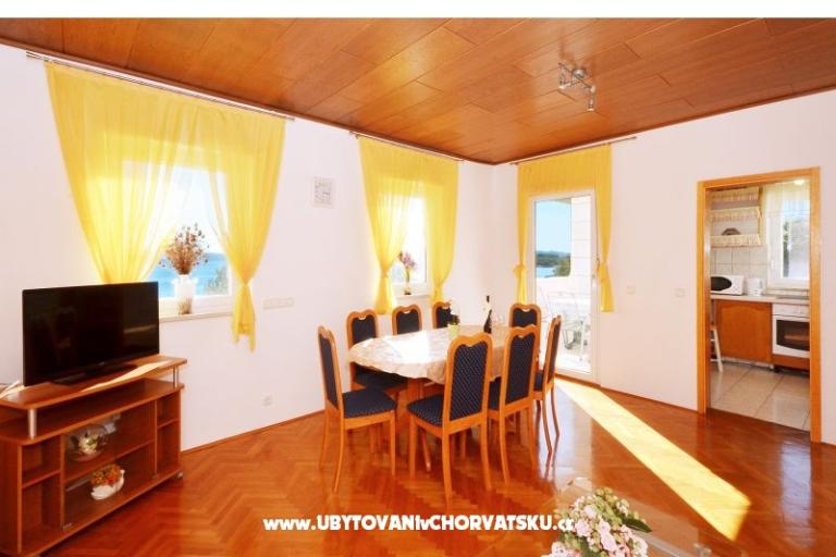 Apartmaji Lorna – foto 8