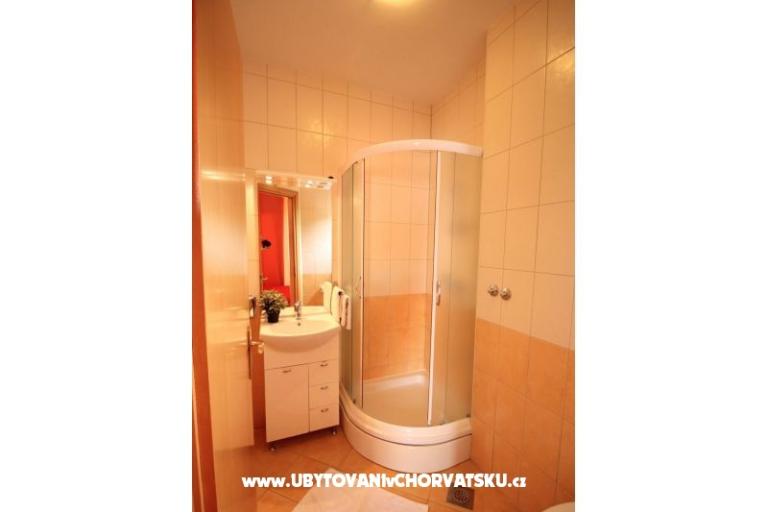 Apartmaji Stina – foto 8