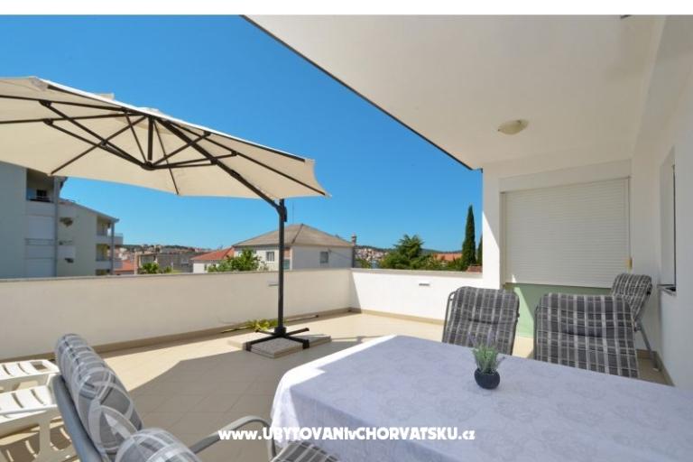 Apartmaji Two Lions – foto 10