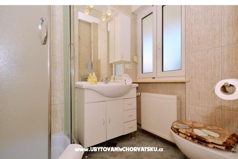 Apartmaji Two Lions – foto 18