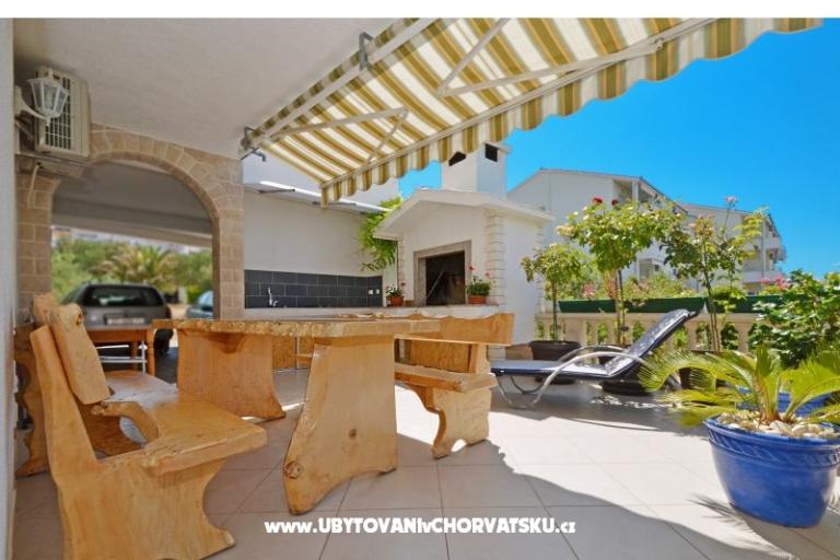 Apartmaji Two Lions – foto 2