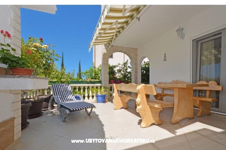 Apartmaji Two Lions – foto 3