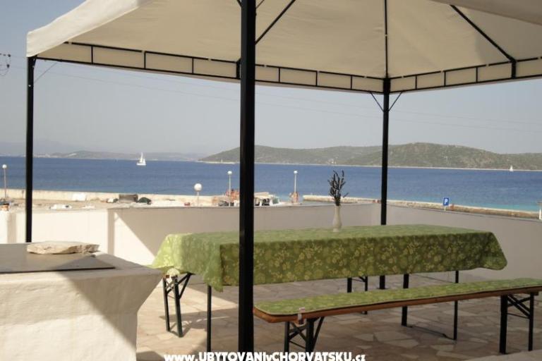 Apartmaji Villa Ana – foto 2