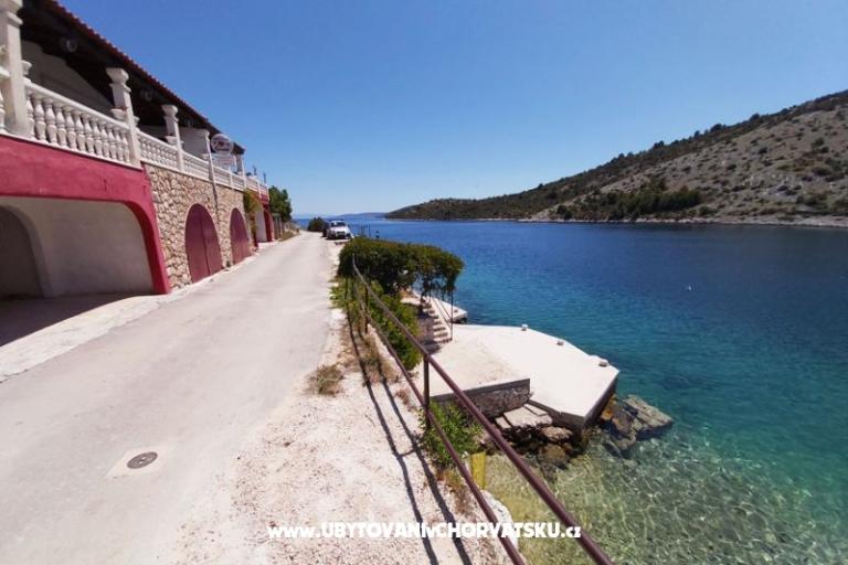 Apartmaji Villa Carmen – foto 11