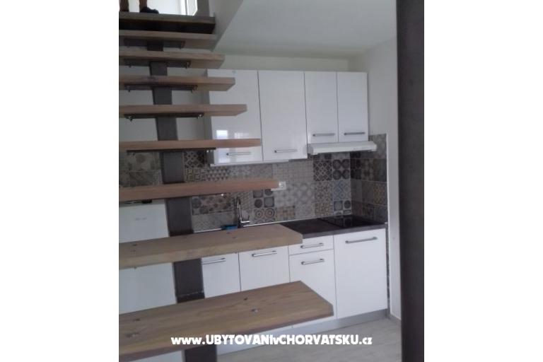 Nena Trogir, Slatine – foto 2